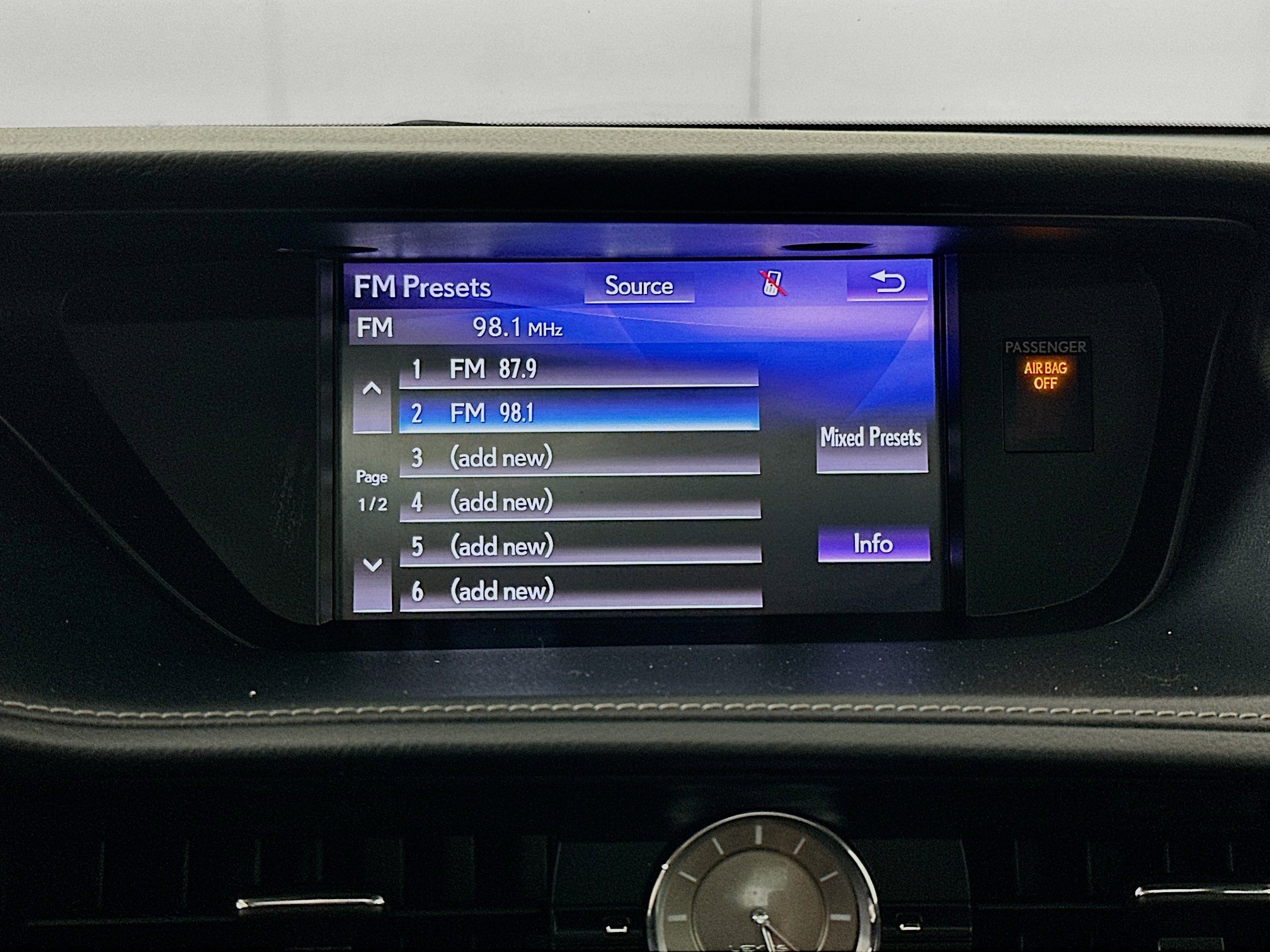 Used 2017 Lexus ES 350 w/ Navigation System Package image 19