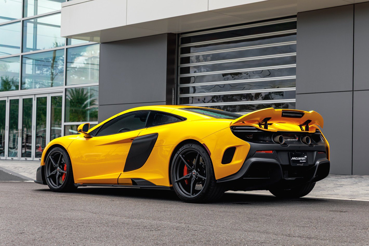 Used 2016 McLaren 675LT Coupe image 18