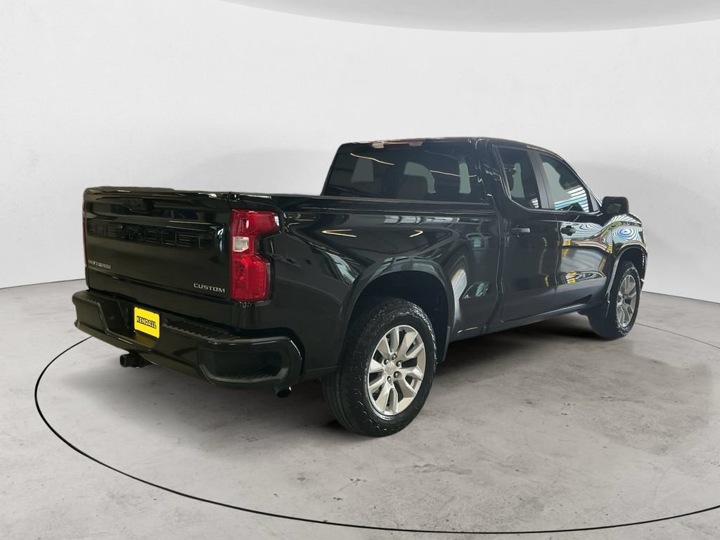 Used 2025 Chevrolet Silverado 1500 Custom AWD/4WD image 5
