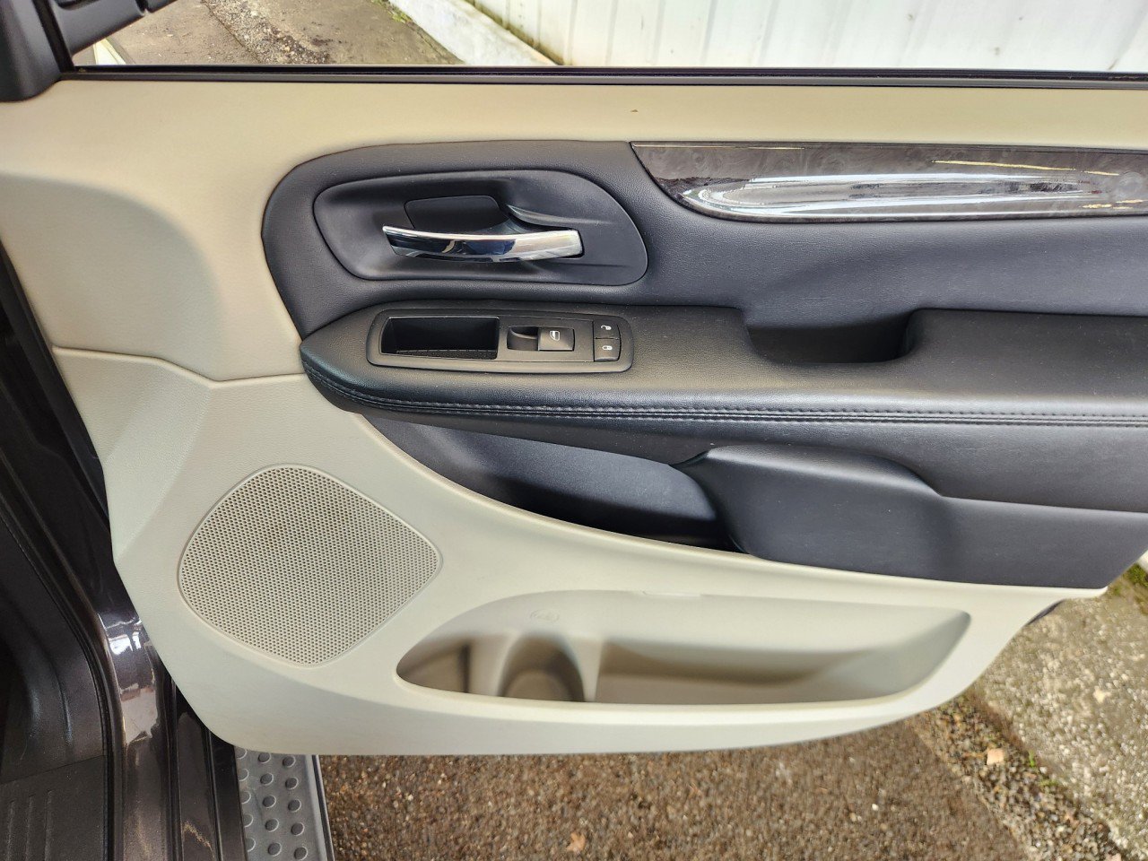 Used 2016 Dodge Grand Caravan SE w/ Quick Order Package 29E SE FWD image 15