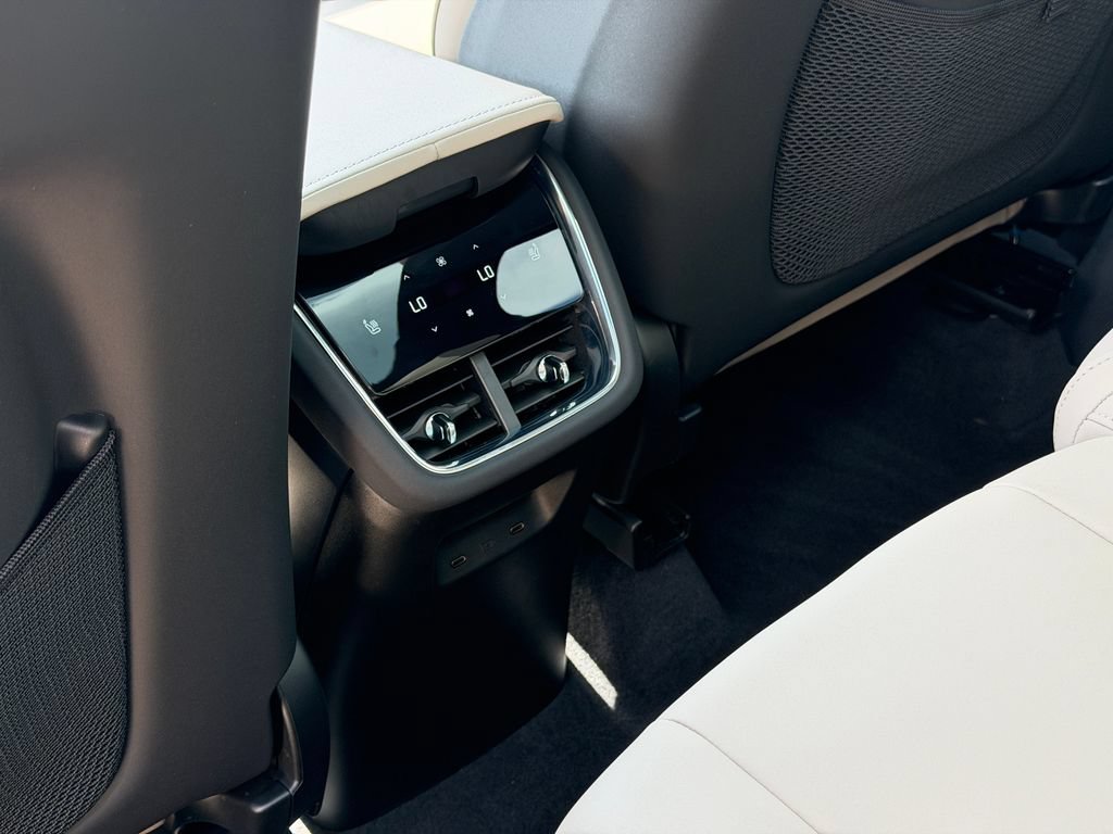Certified 2025 Volvo EX90 Plus AWD/4WD image 25