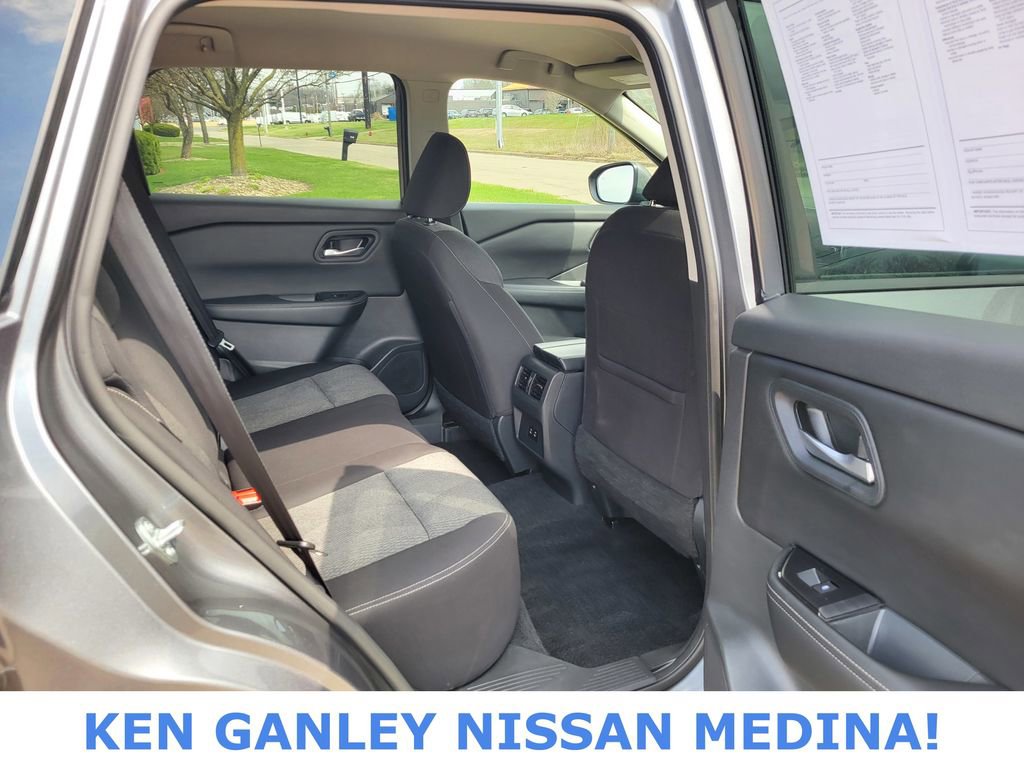 Certified 2025 Nissan Rogue SV AWD/4WD image 46