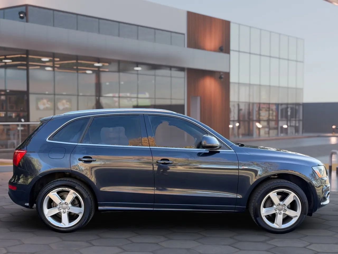 Used 2012 Audi Q5 3.2 Prestige image 12