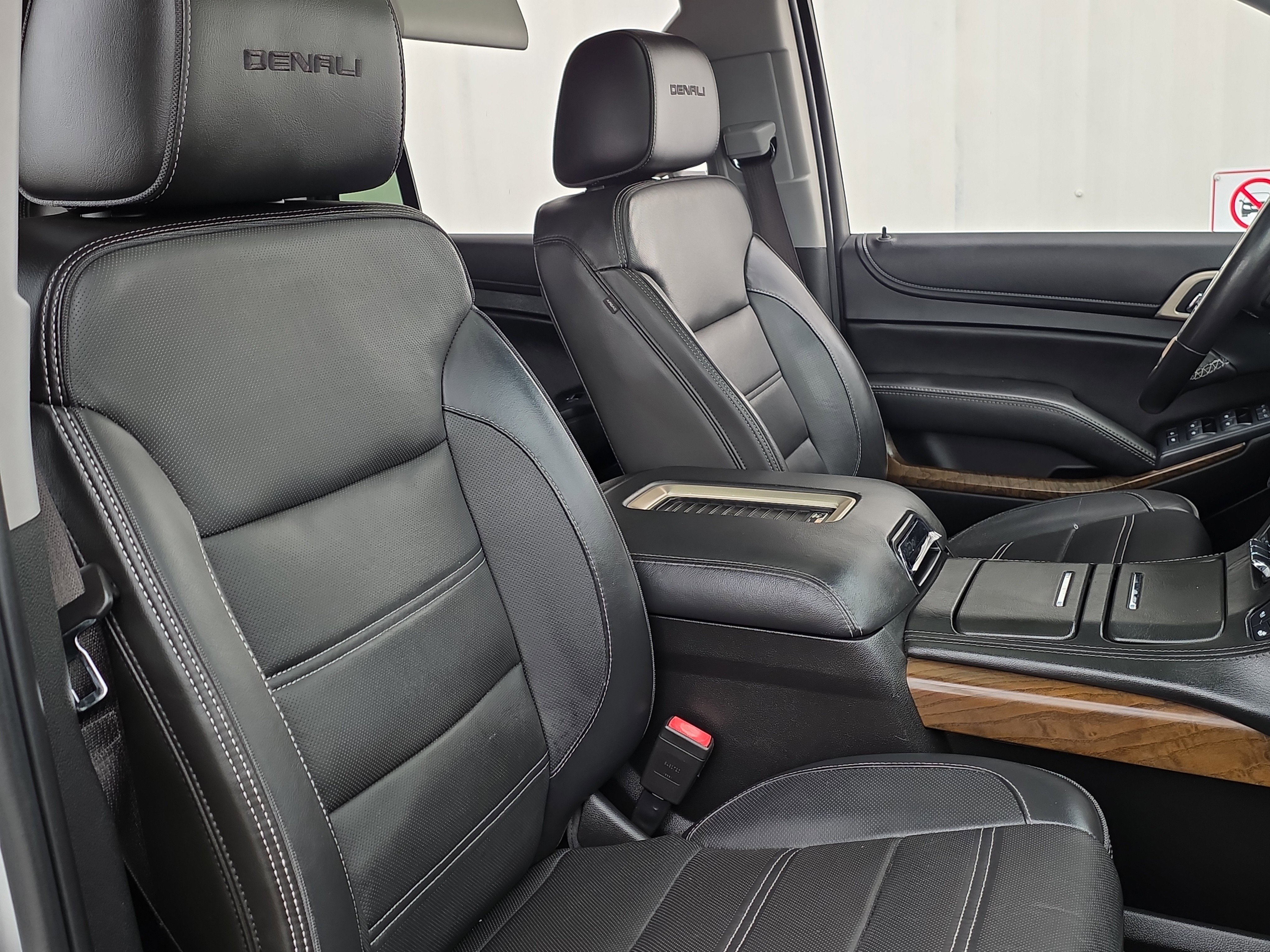 Used 2018 GMC Yukon Denali w/ Open Road Package image 42