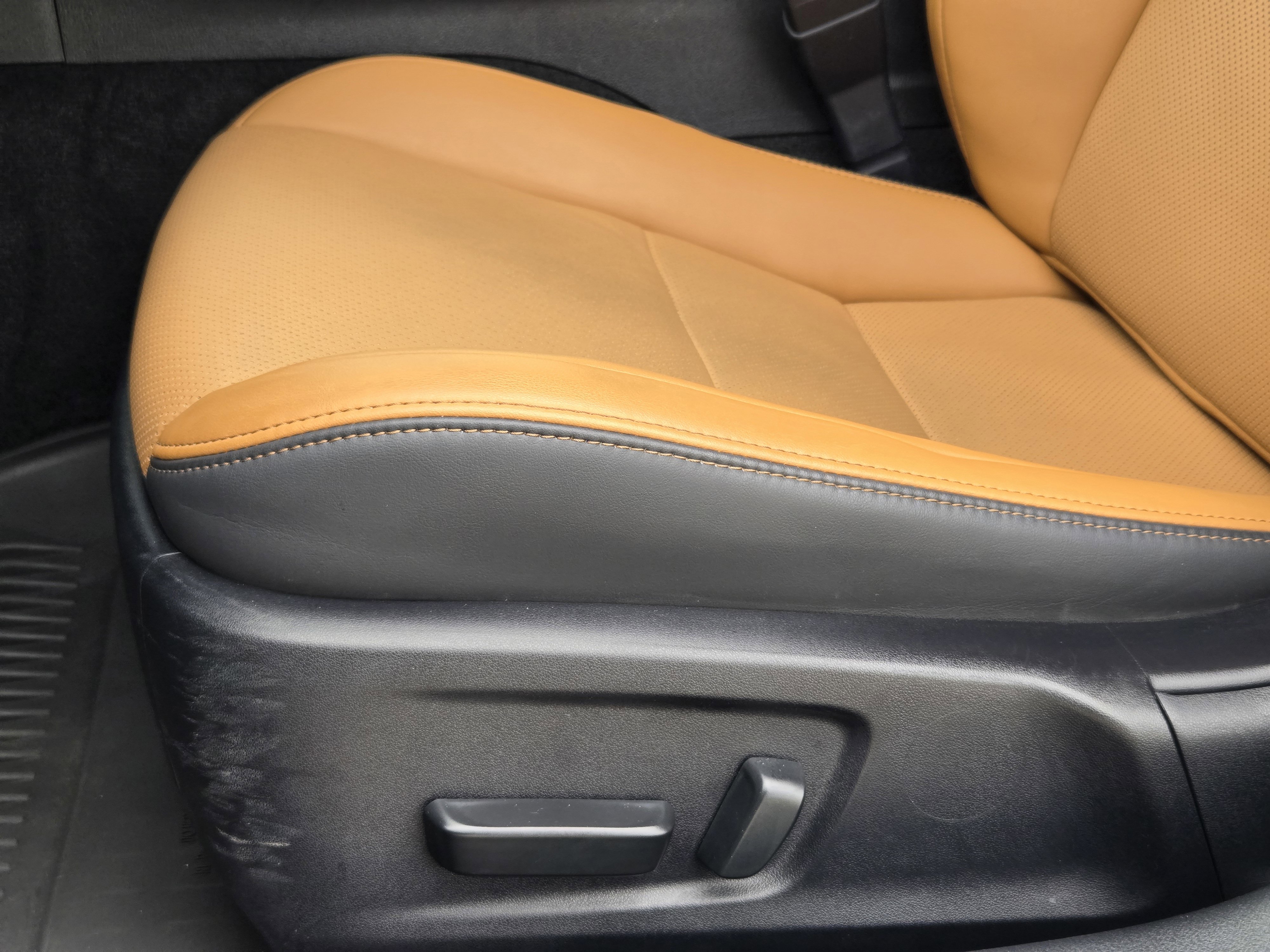 Used 2024 Lexus IS 350 F Sport w/ Accessory Package 2 RWD image 43