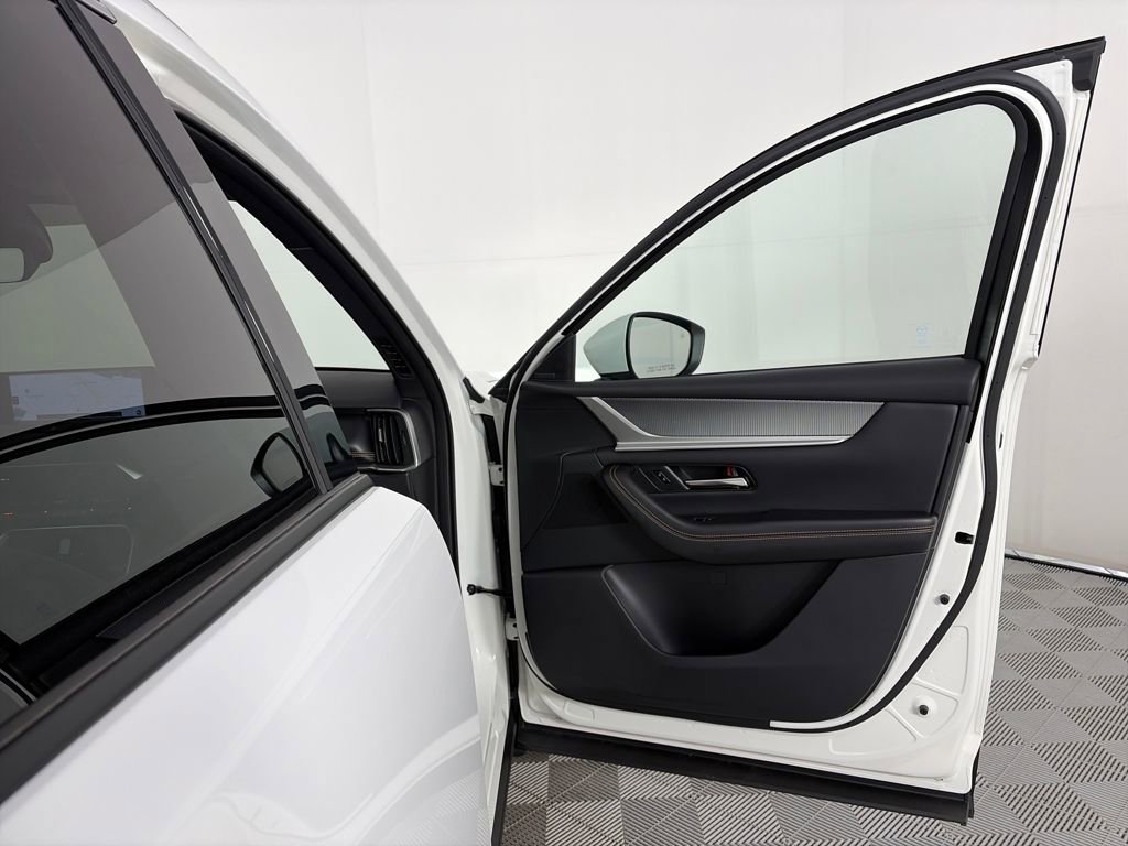 Used 2025 MAZDA CX-90 Plug-In Hybrid w/ Premium Plus image 5