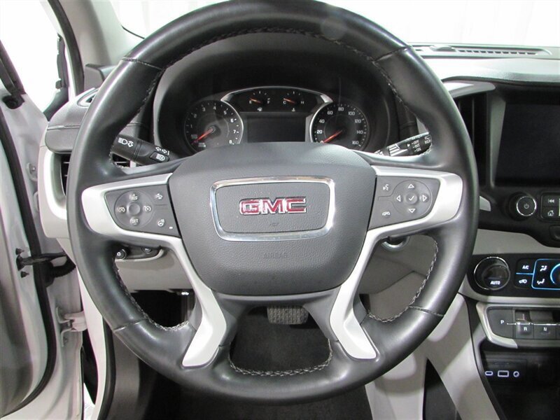 Used 2023 GMC Terrain SLT AWD/4WD image 20
