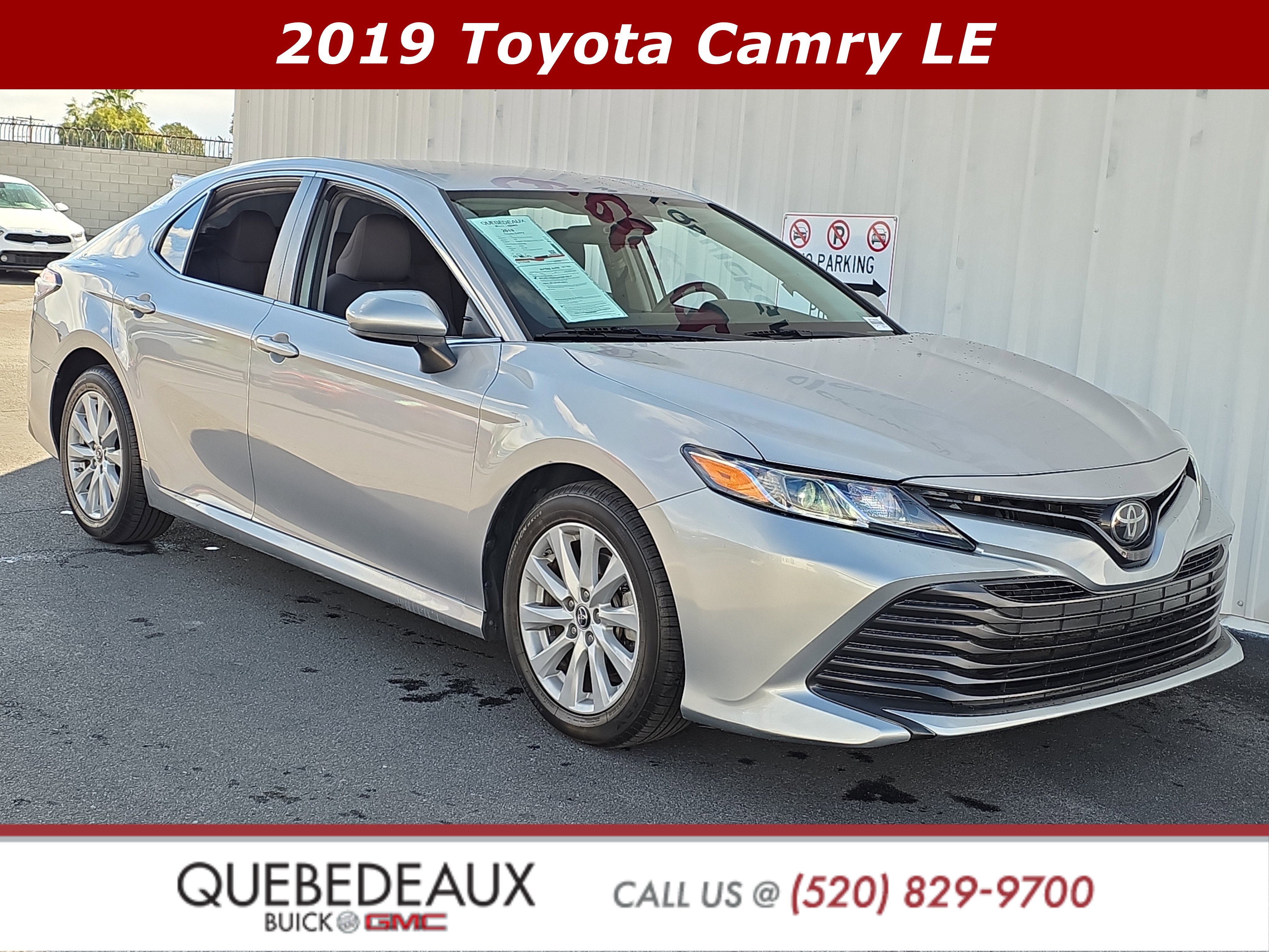 Used 2019 Toyota Camry LE image 1