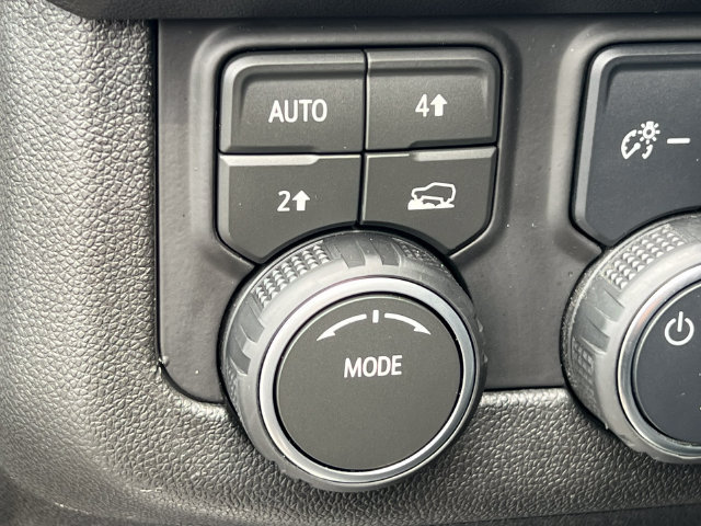 Used 2023 Chevrolet Suburban LT AWD/4WD image 22