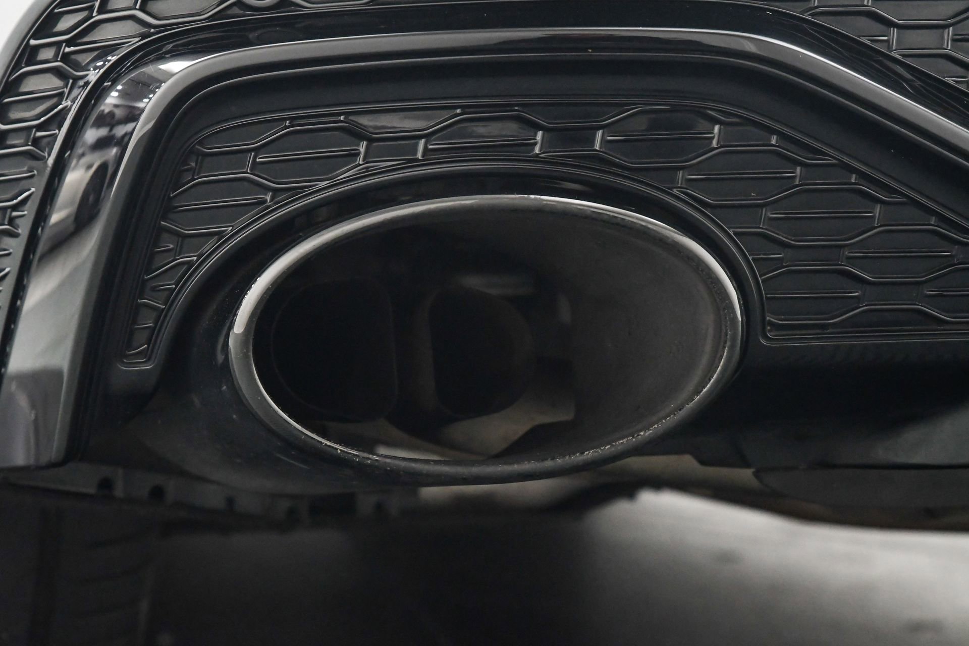 Used 2021 Audi RS Q8 4.0T w/ Black Optic Package image 23