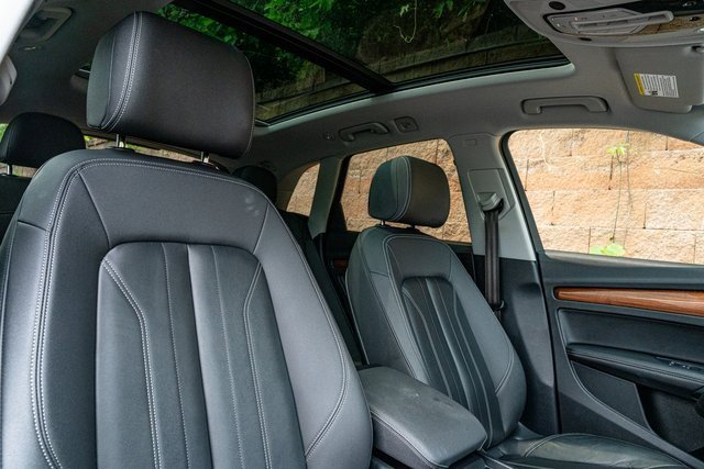 Used 2021 Audi Q5 e Premium Plus w/ Premium Plus Package image 30