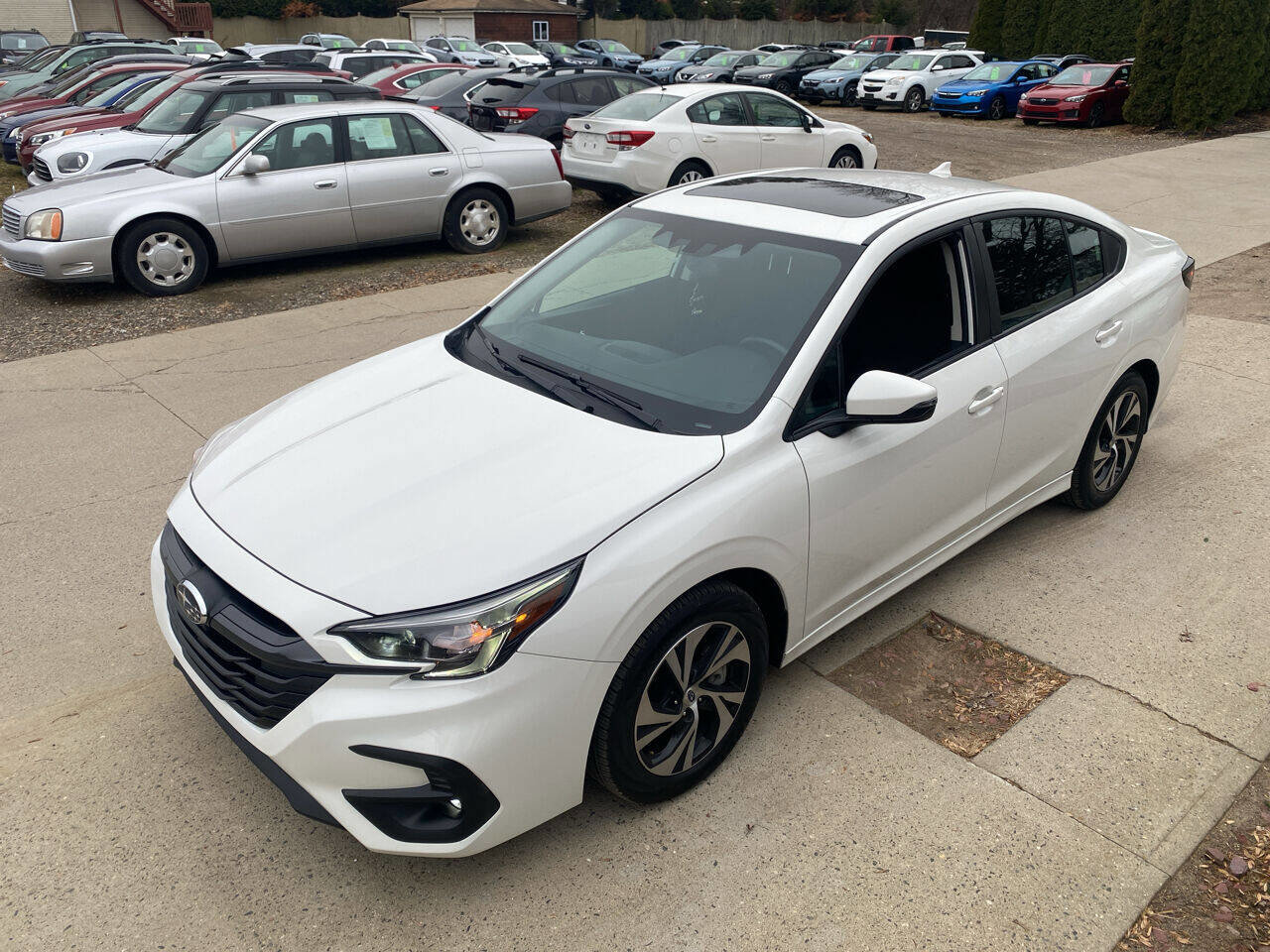 Used 2023 Subaru Legacy Premium image 3