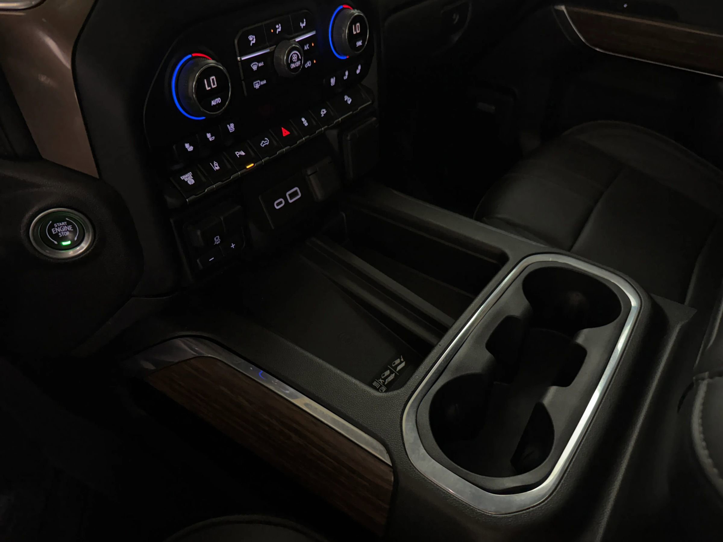 Used 2022 Chevrolet Silverado 2500 High Country w/ Technology Package image 40