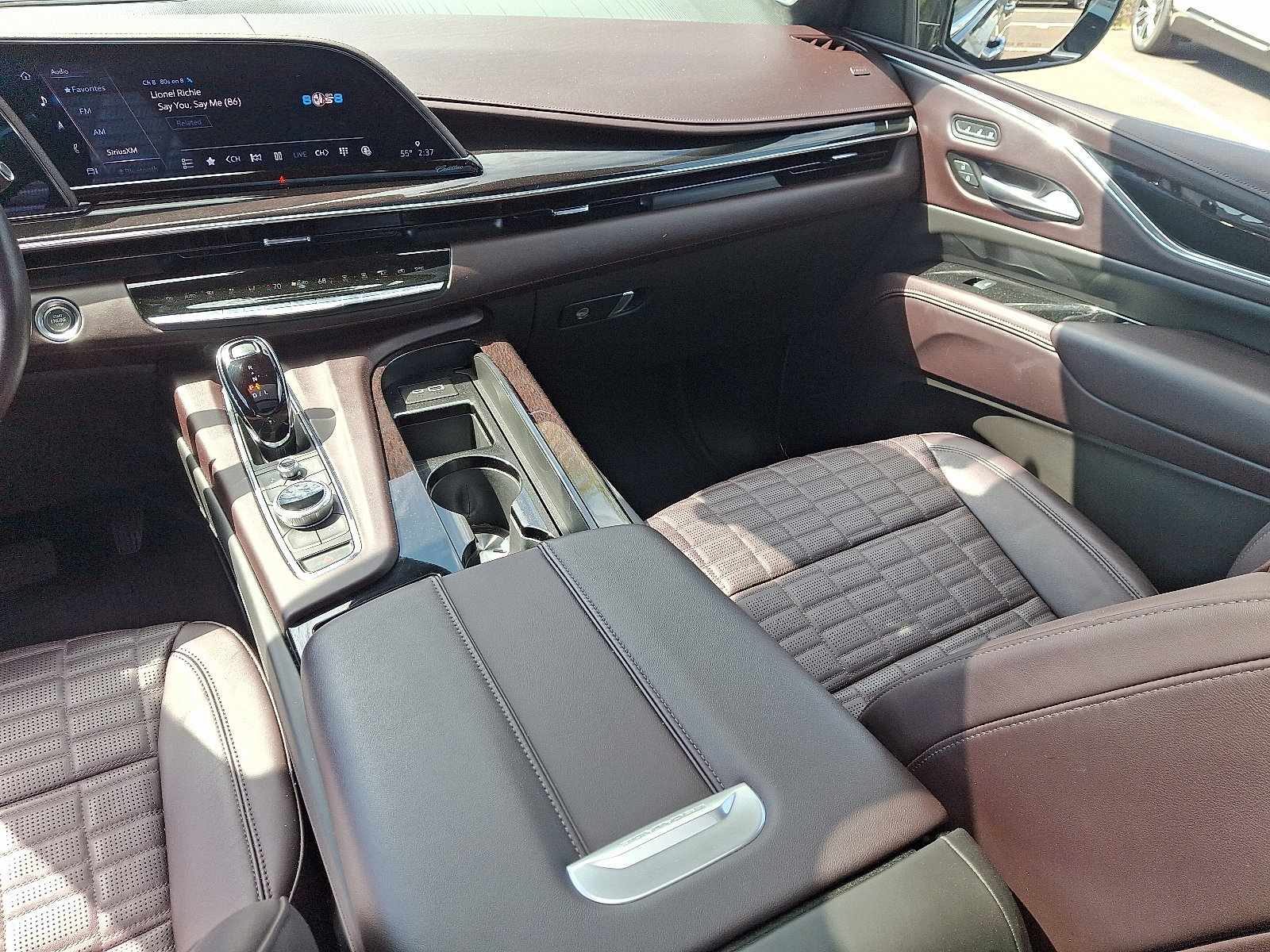 Certified 2024 Cadillac Escalade Premium Luxury Platinum image 21