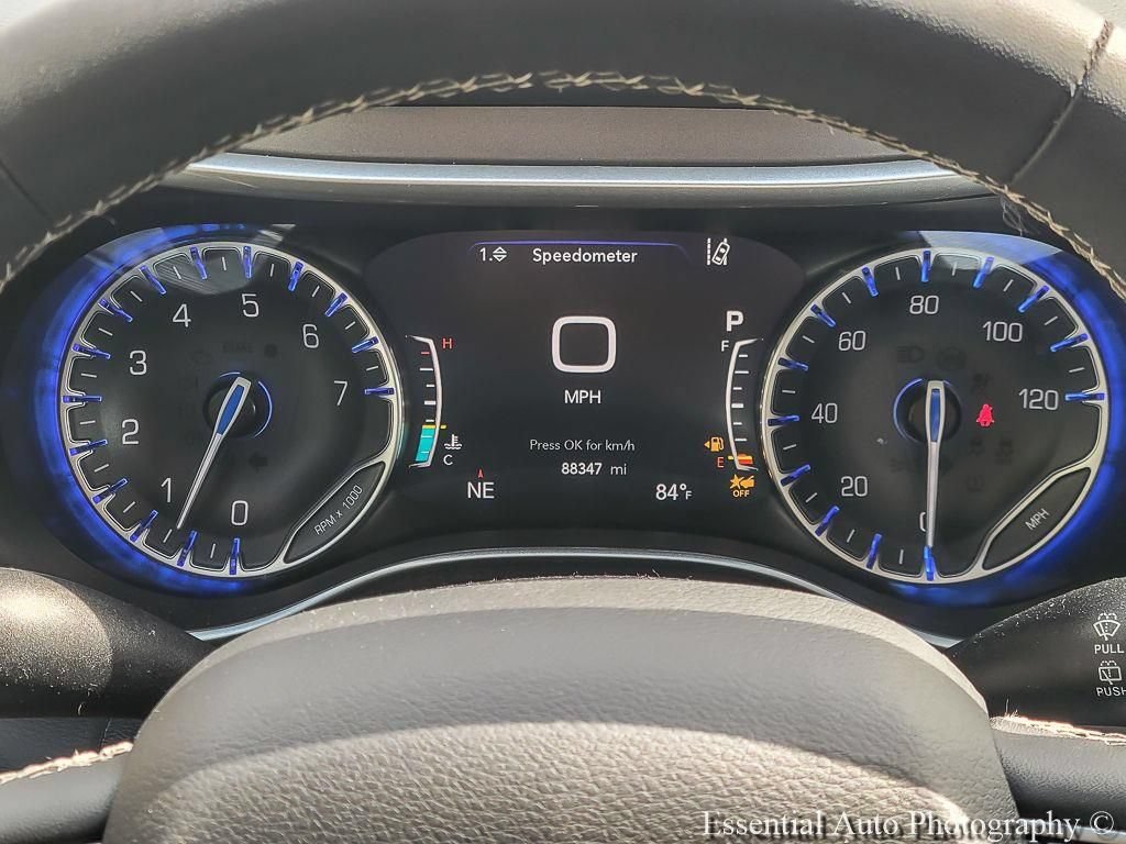 Certified 2023 Chrysler Pacifica Touring-L FWD image 20