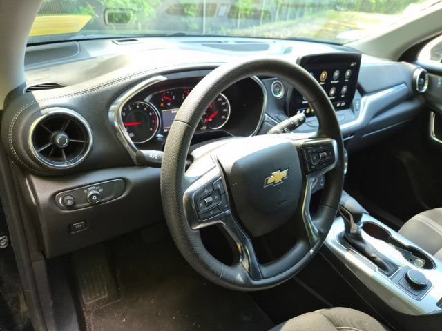 Used 2025 Chevrolet Blazer LT AWD/4WD image 18