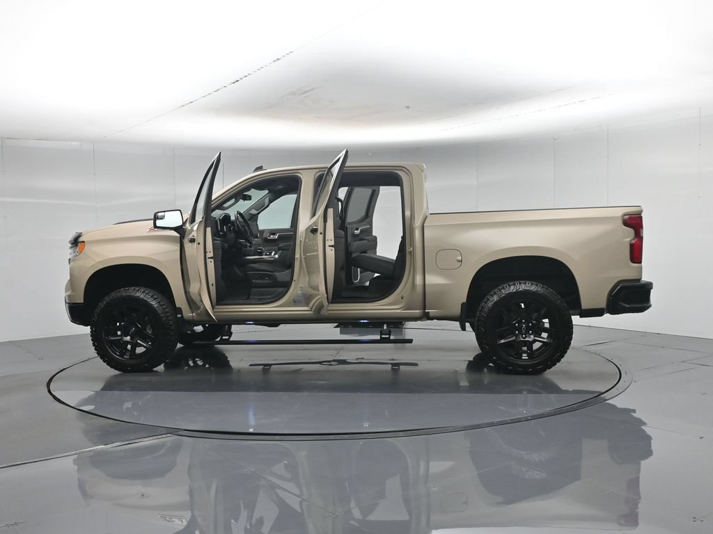 Used 2022 Chevrolet Silverado 1500 LT Trail Boss w/ Convenience Package II AWD/4WD image 38