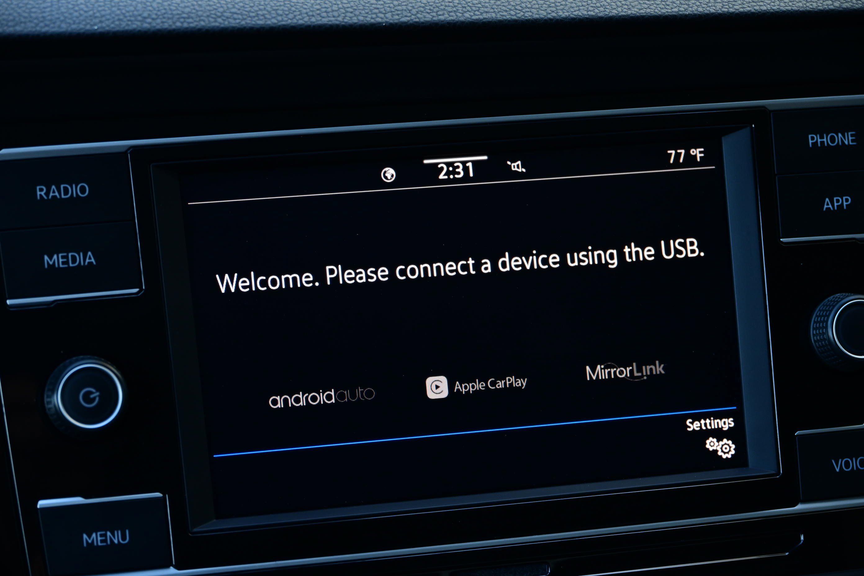 Used 2020 Volkswagen Jetta SE w/ SE Cold Weather Package image 16