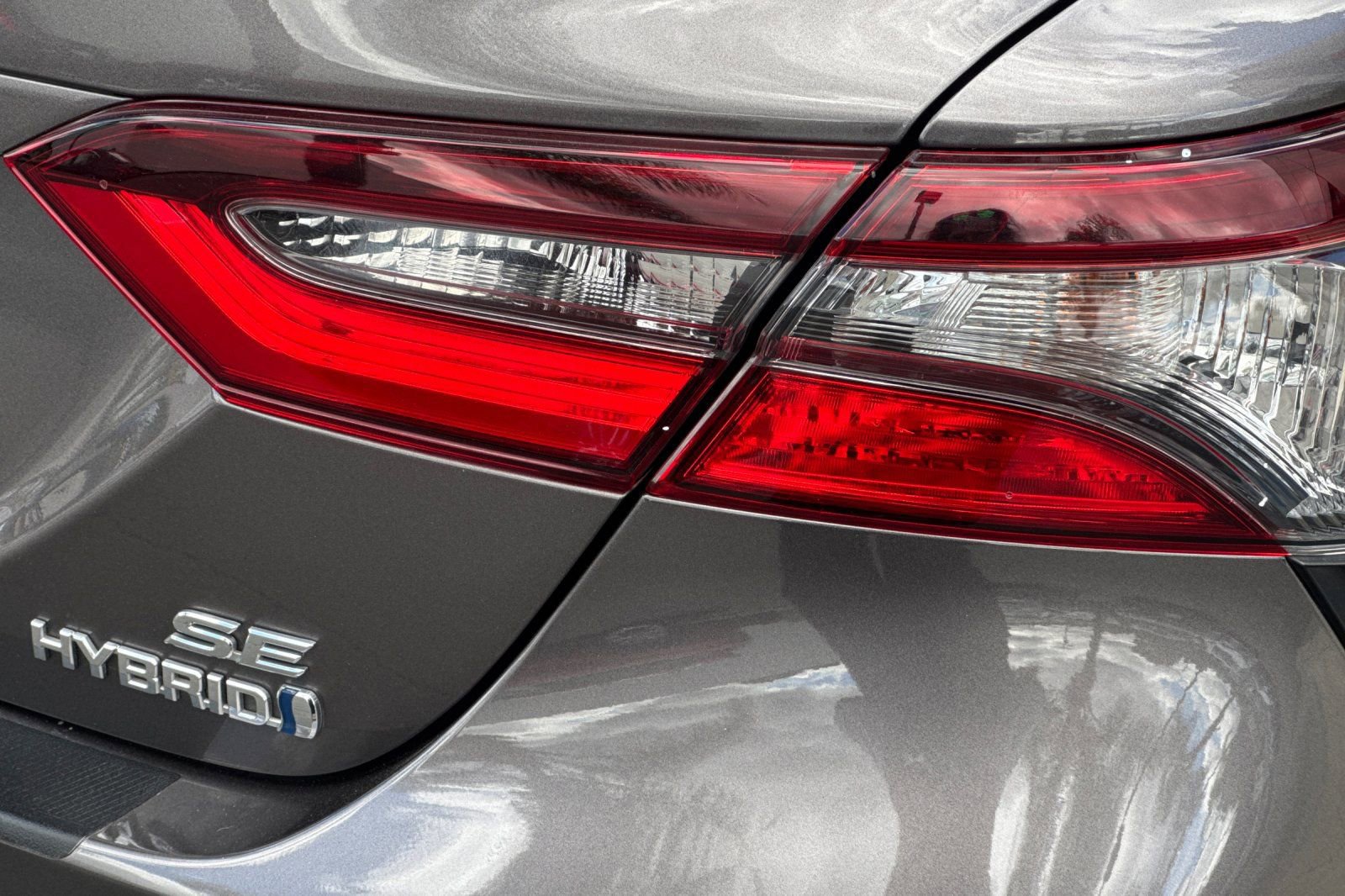 Used 2022 Toyota Camry SE FWD image 34