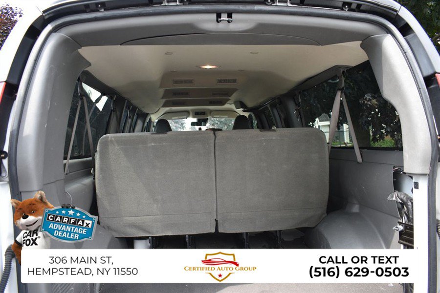 Used 2023 Chevrolet Express 3500 LT RWD image 29