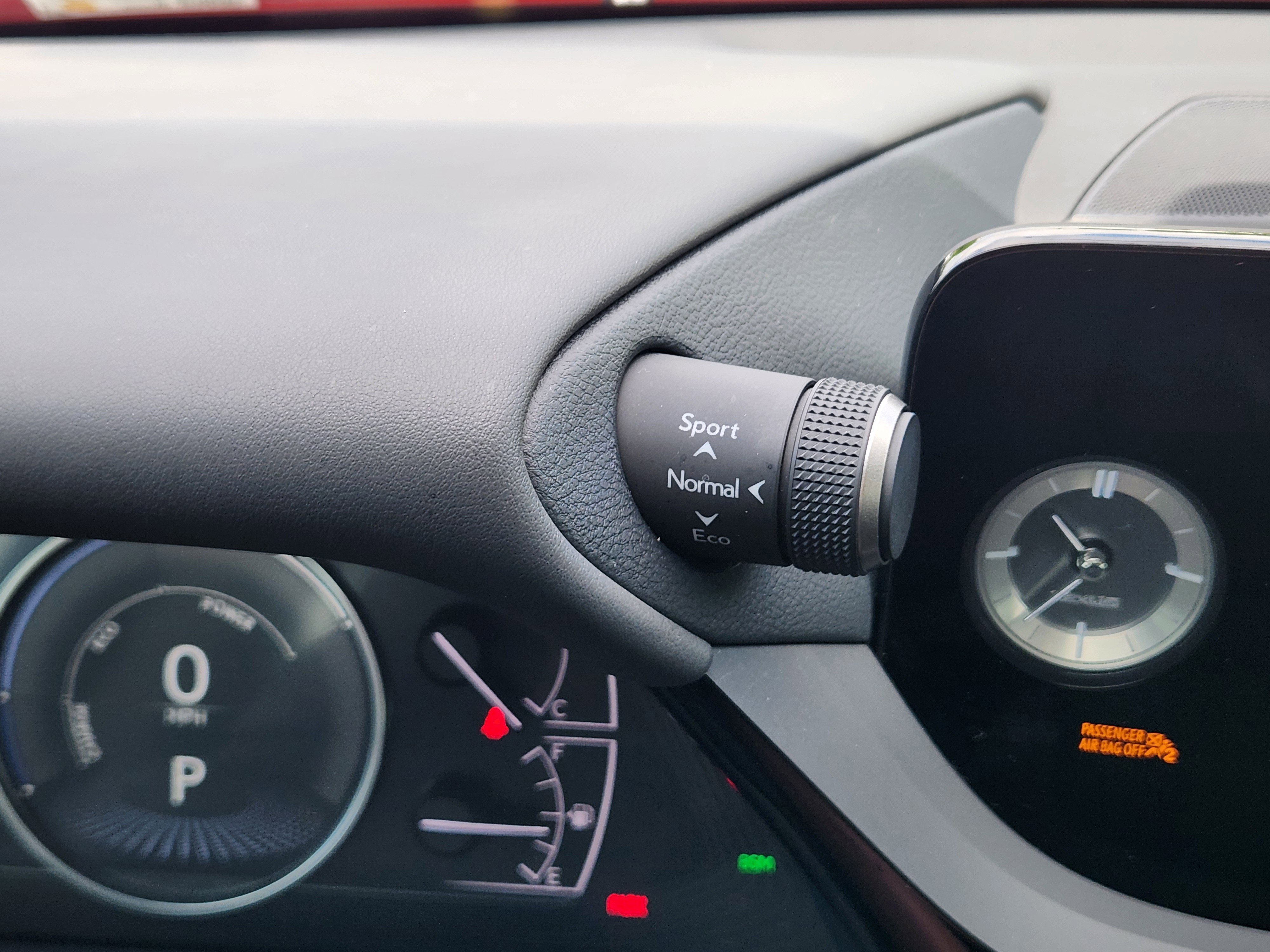 Used 2025 Lexus ES 300h w/ Premium Package image 38