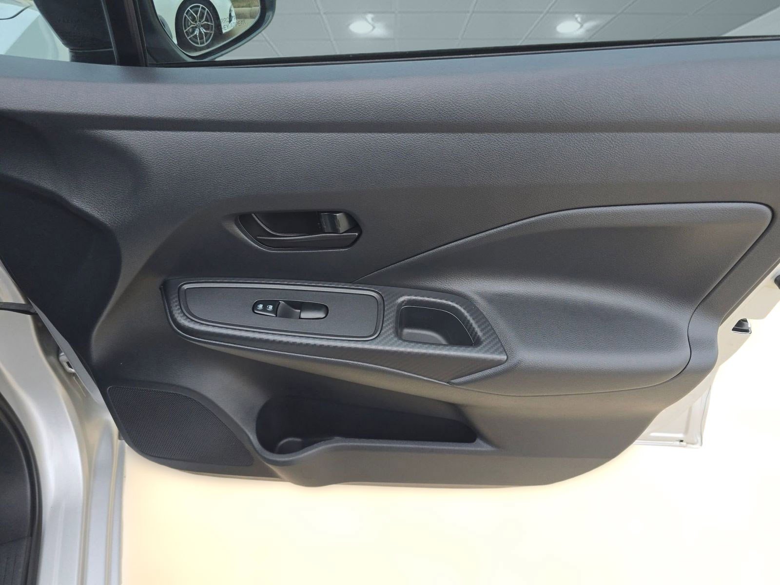 Used 2021 Nissan Versa S image 26