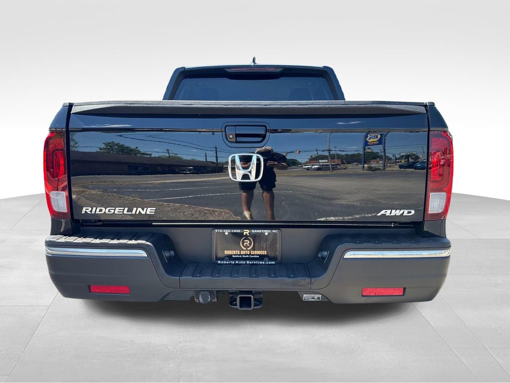 Used 2020 Honda Ridgeline Sport image 4