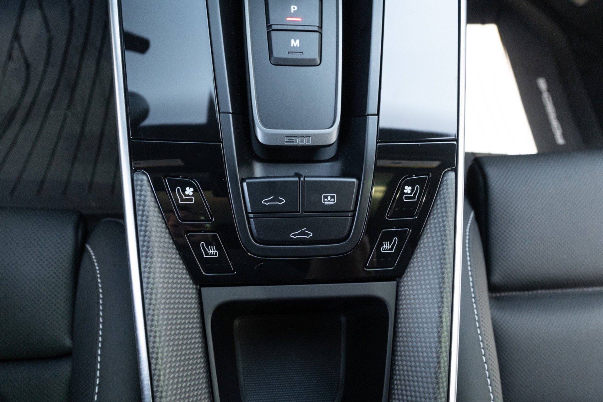 Used 2023 Porsche 911 Turbo S image 59