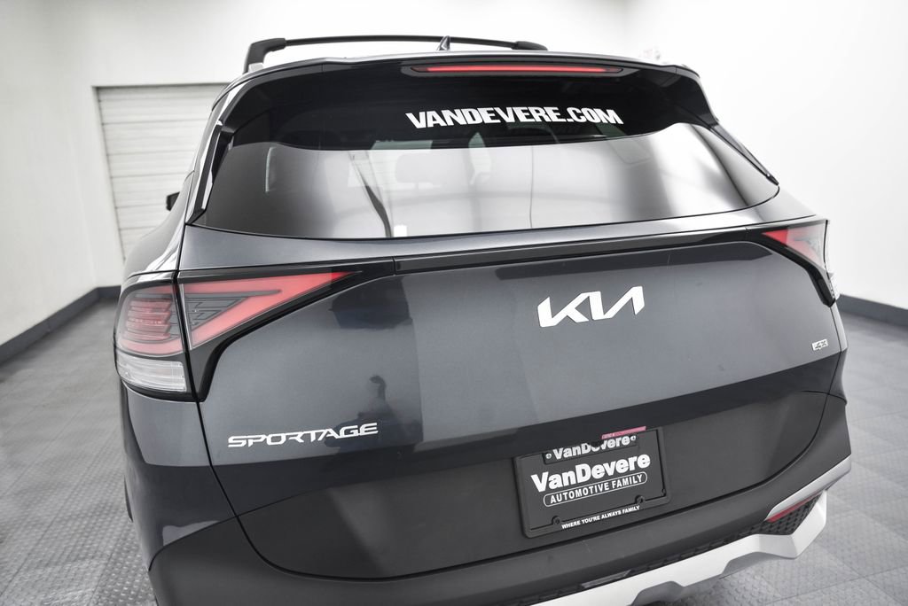 Used 2024 Kia Sportage EX image 8