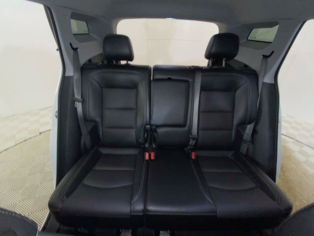 Used 2024 GMC Terrain SLT AWD/4WD image 10