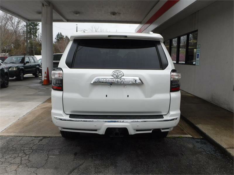 Used 2020 Toyota 4Runner 4WD image 16