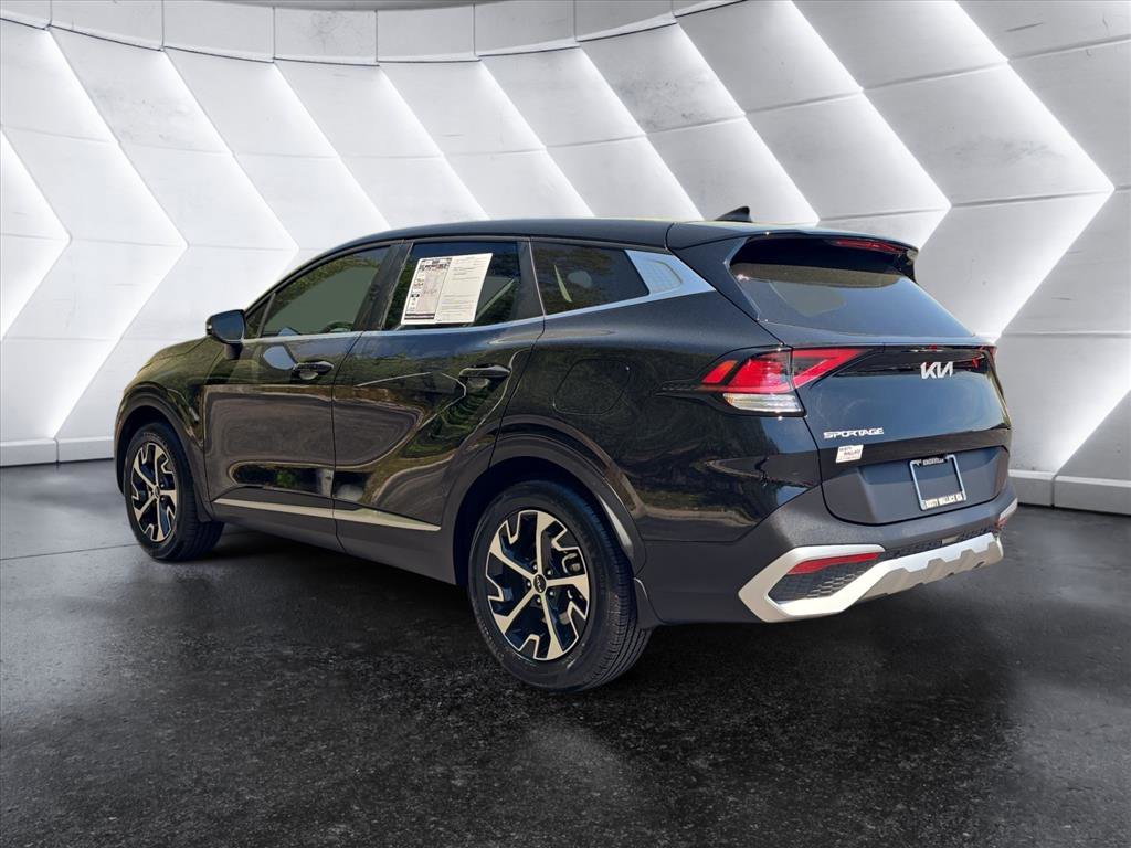 Used 2025 Kia Sportage EX FWD image 3