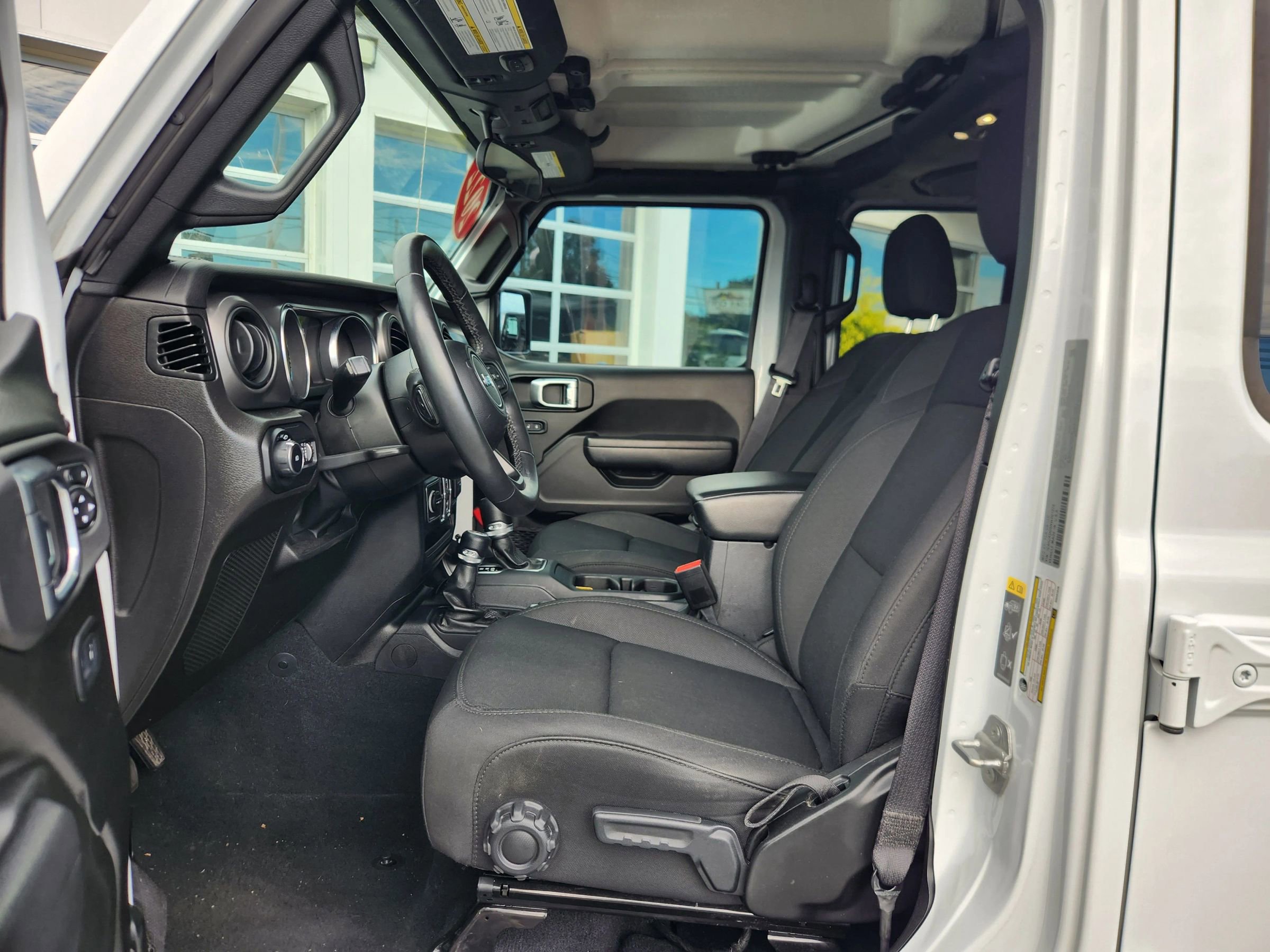 Used 2022 Jeep Wrangler Unlimited Sport image 25