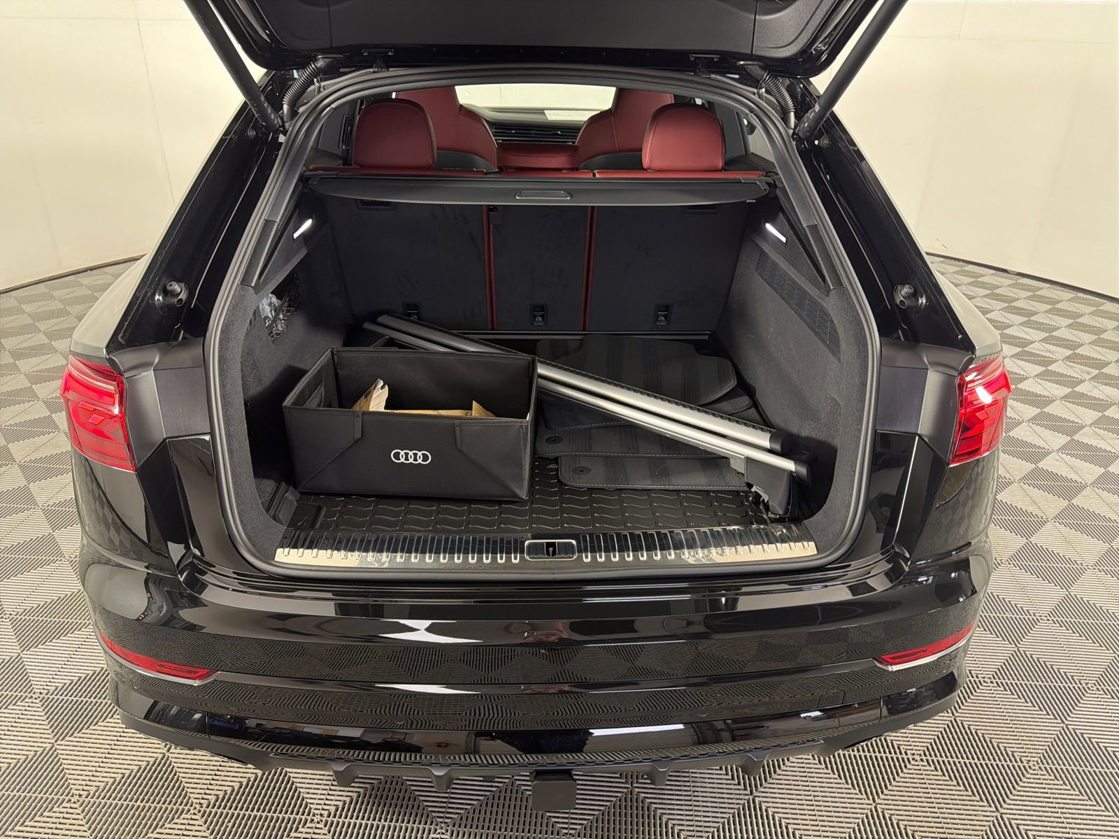 New 2026 Audi SQ8 Prestige image 24