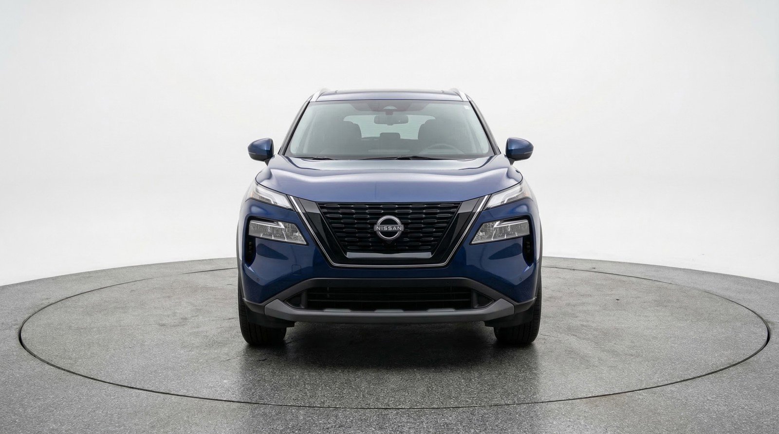 Used 2023 Nissan Rogue SV image 2