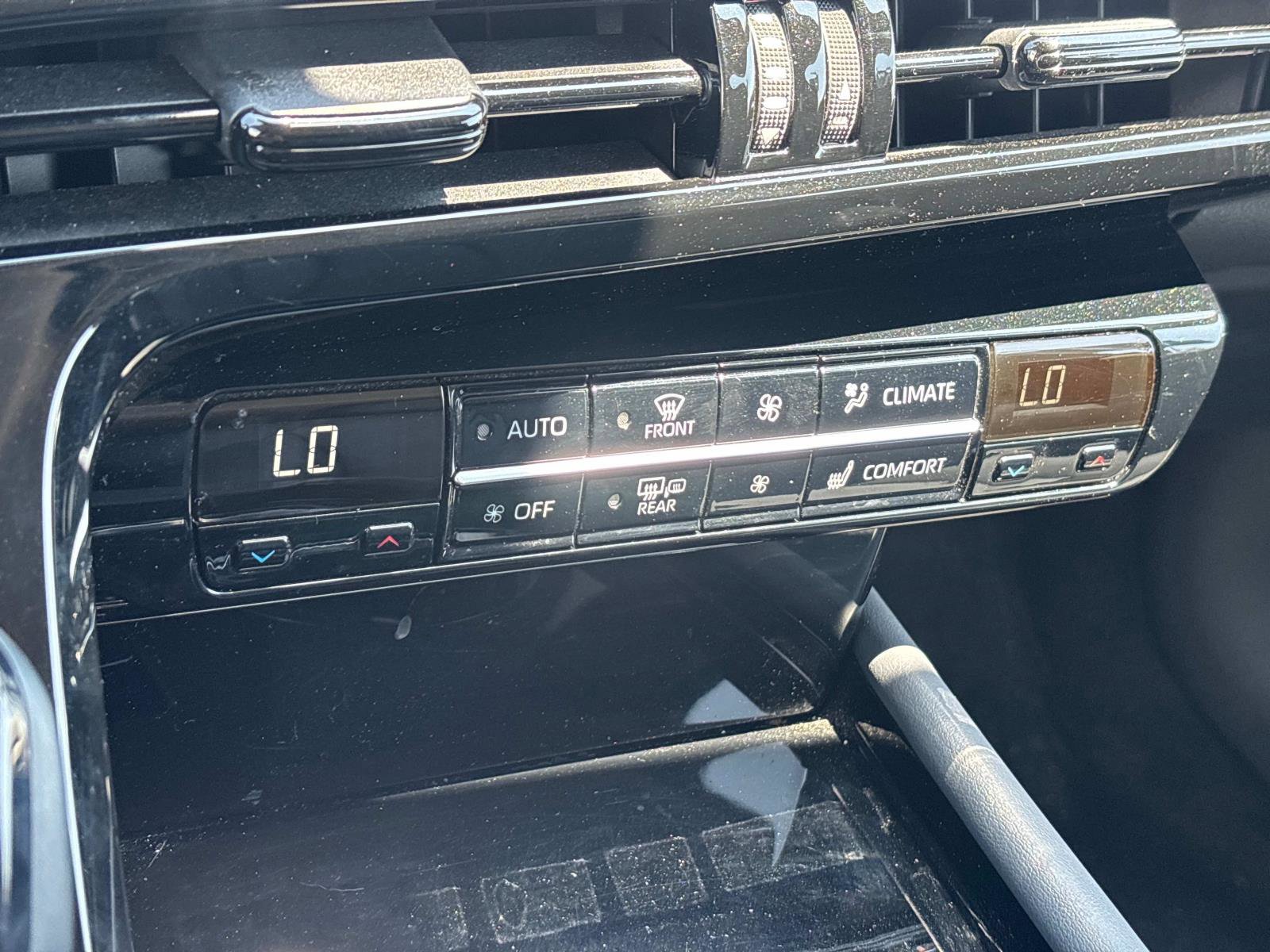 Used 2024 Toyota Mirai w/ Advanced Technology Package image 14