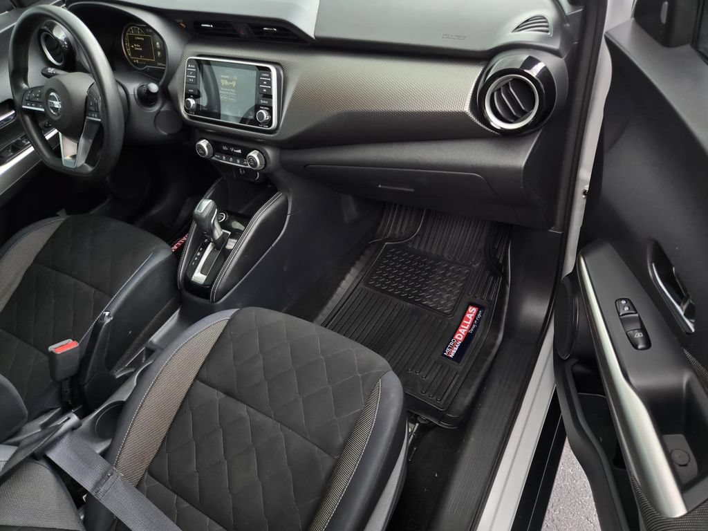 Used 2019 Nissan Kicks SV FWD image 7