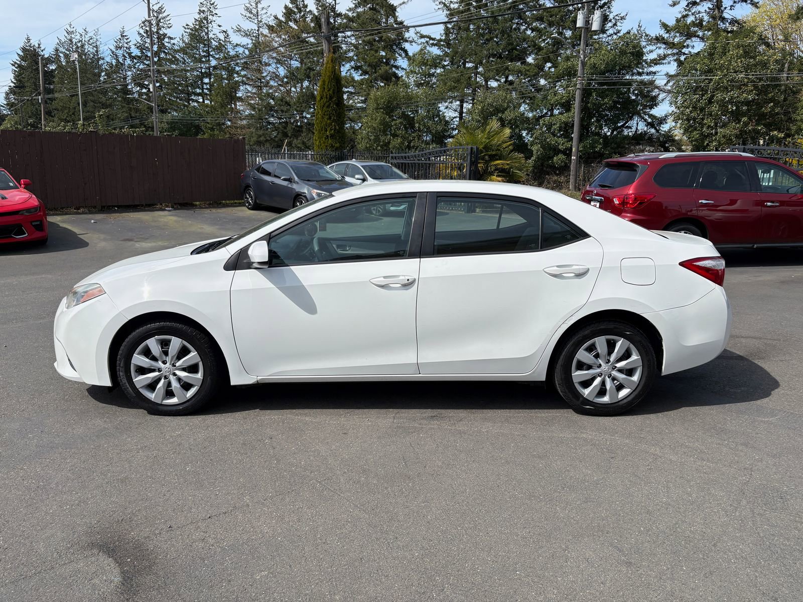 Used 2014 Toyota Corolla LE FWD image 4
