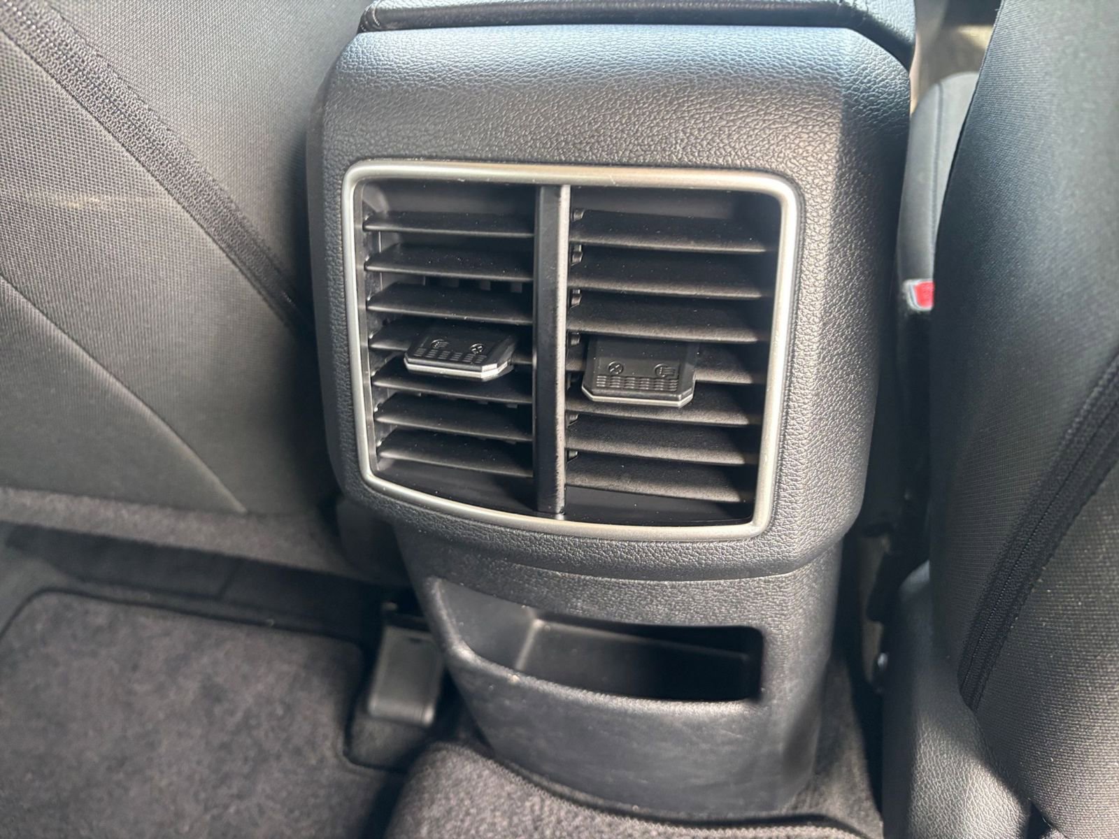 Used 2025 Kia Sportage LX image 22