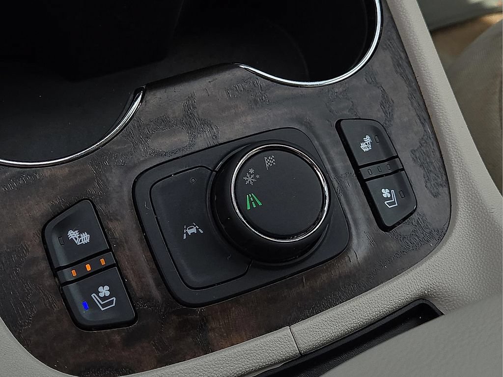 Used 2020 GMC Acadia Denali FWD image 16