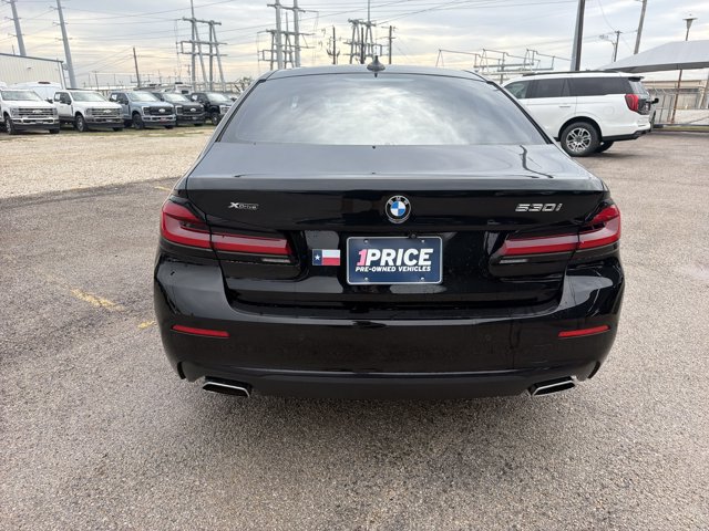 Used 2022 BMW 530i xDrive w/ Executive Package AWD/4WD image 4