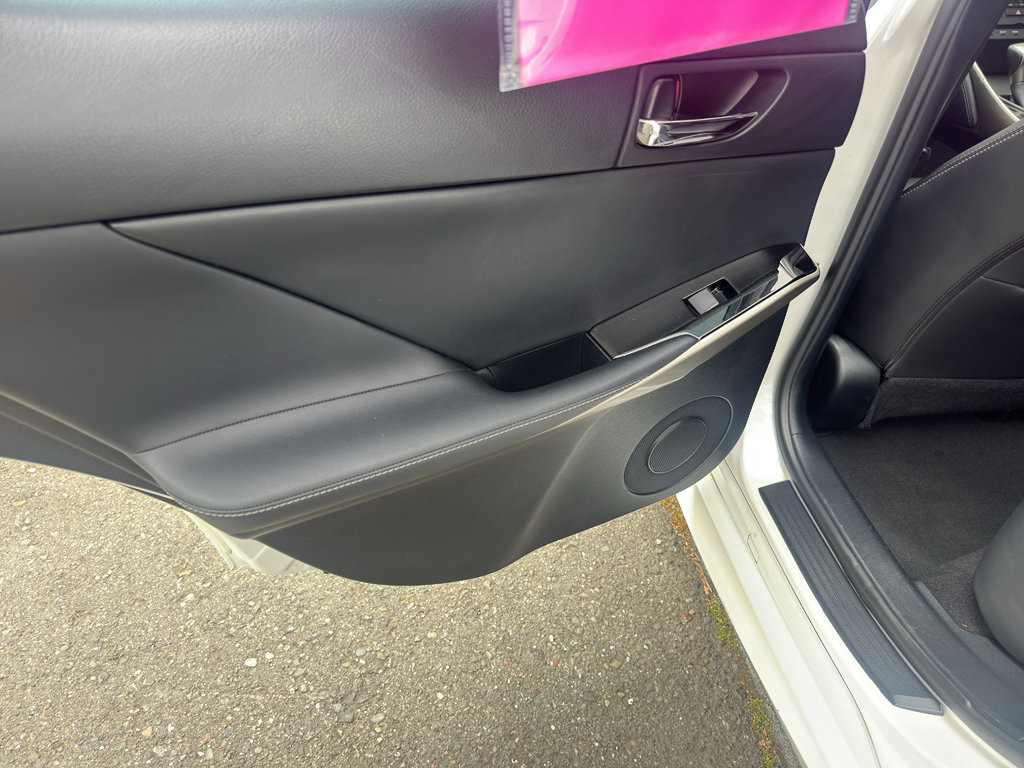 Used 2016 Lexus IS 200t RWD image 9
