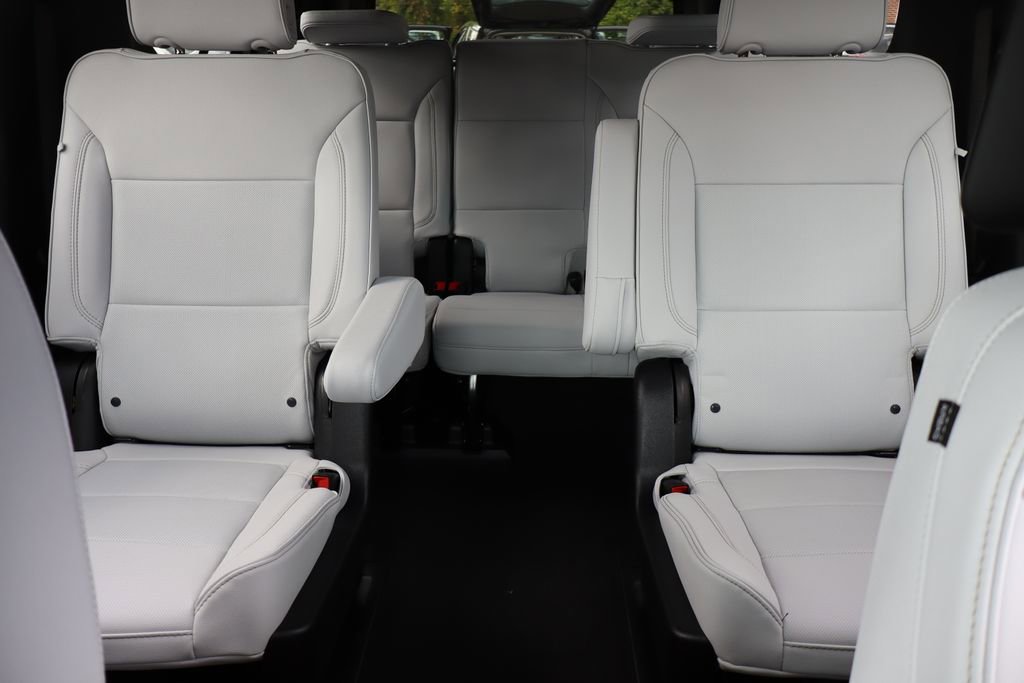 New 2025 Chevrolet Suburban Premier image 45