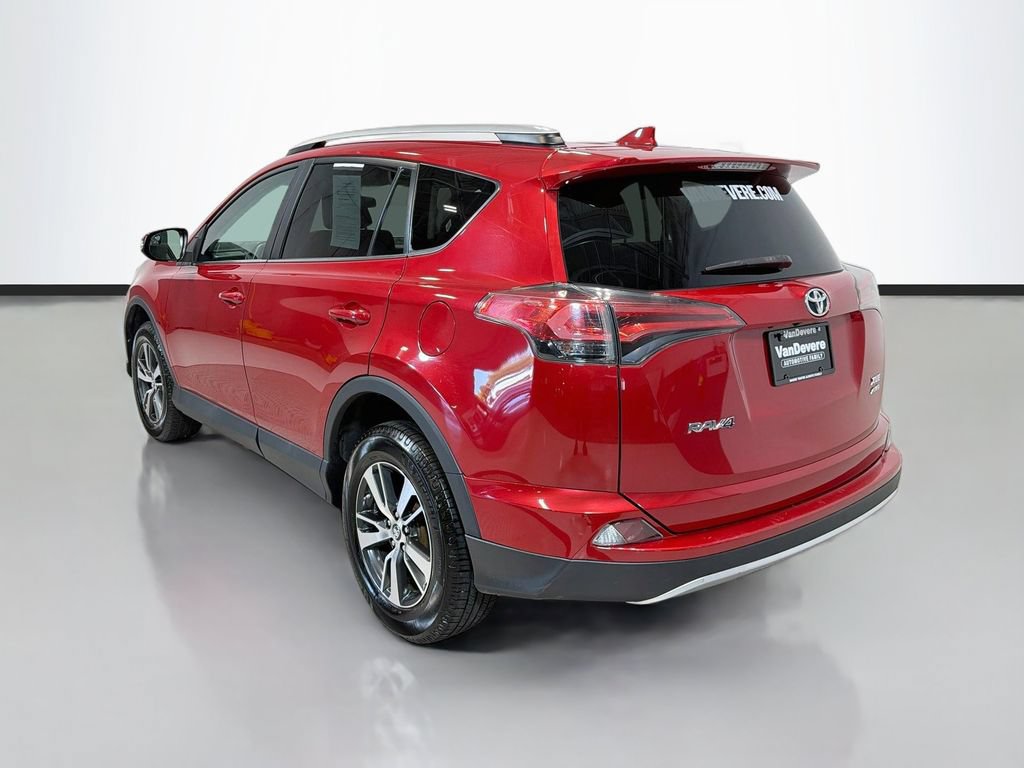 Used 2016 Toyota RAV4 XLE AWD/4WD image 7