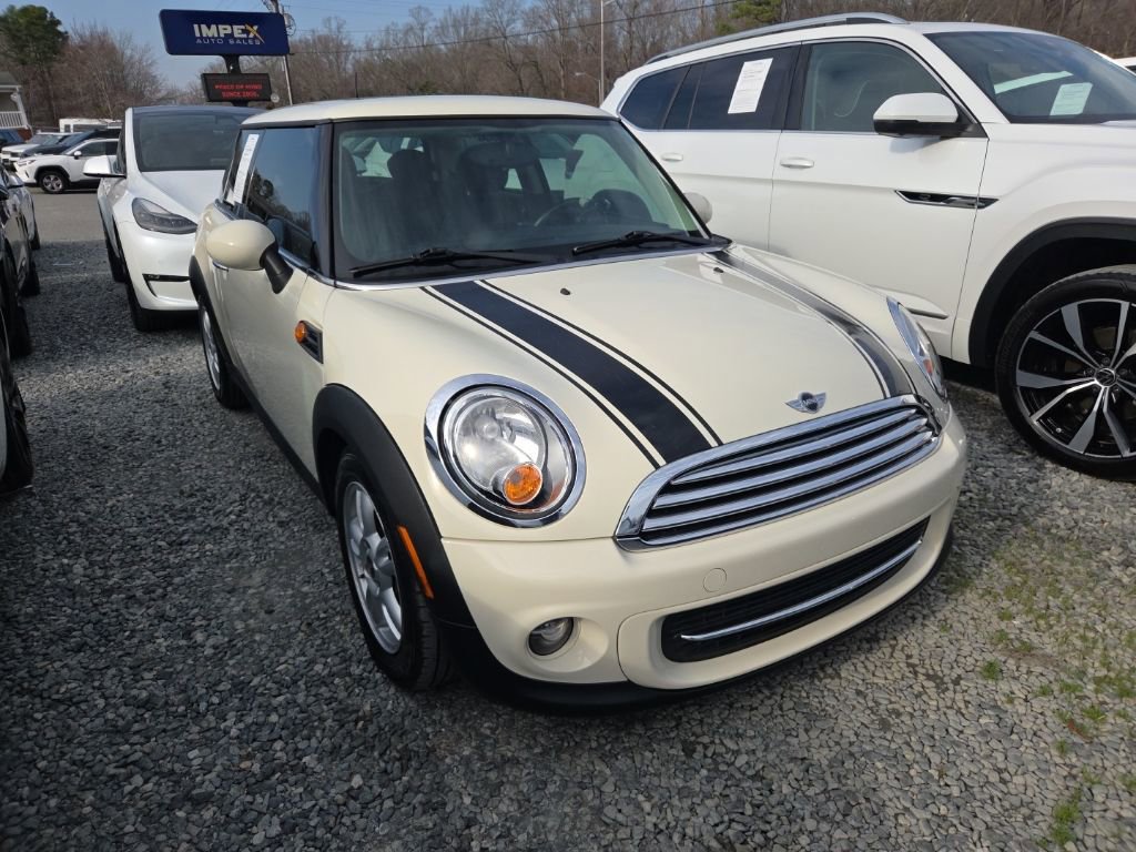 Used 2012 MINI Cooper Hardtop image 2