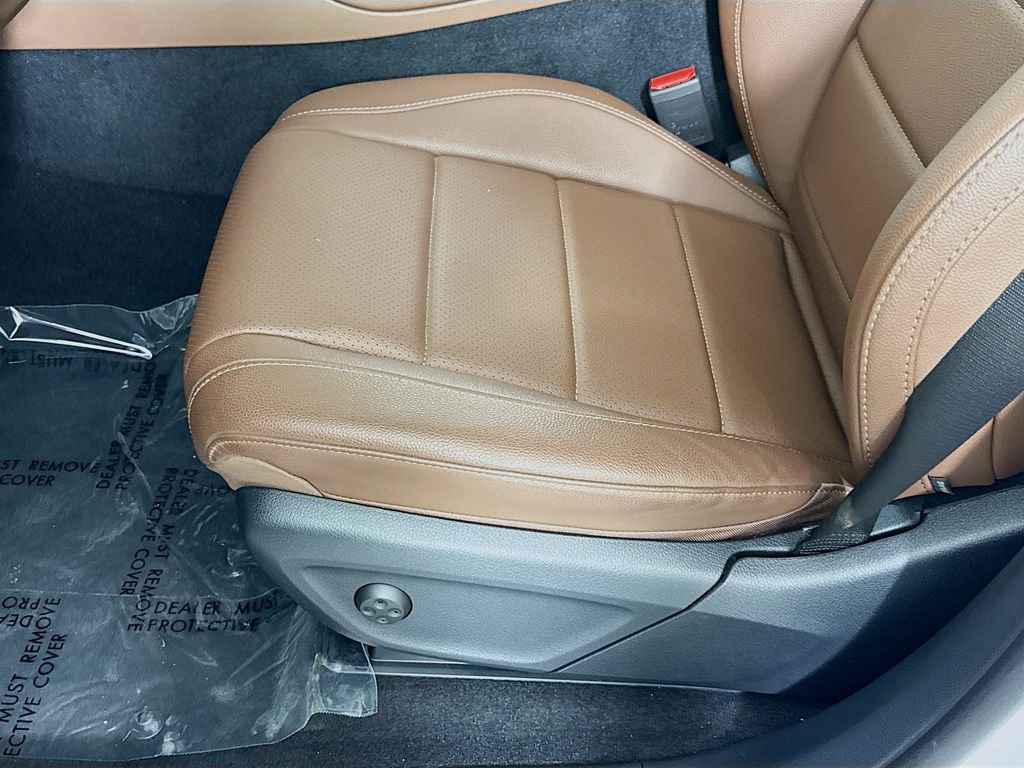 Used 2025 Mercedes-Benz GLE 350 4MATIC w/ Winter Package image 19