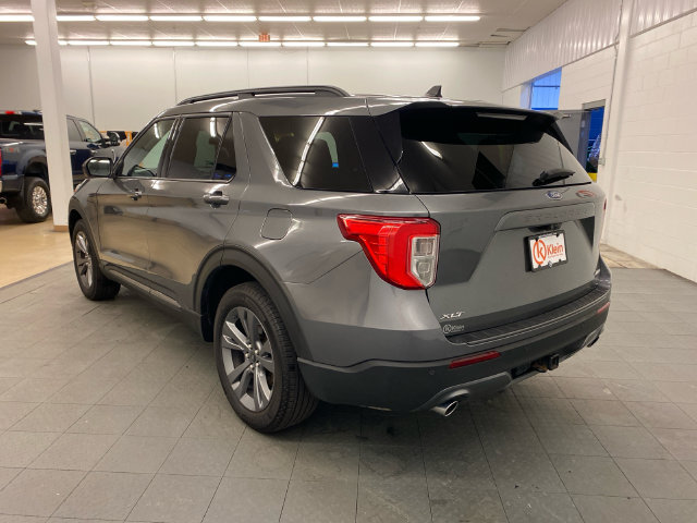 Used 2023 Ford Explorer XLT w/ Equipment Group 202A AWD/4WD image 7