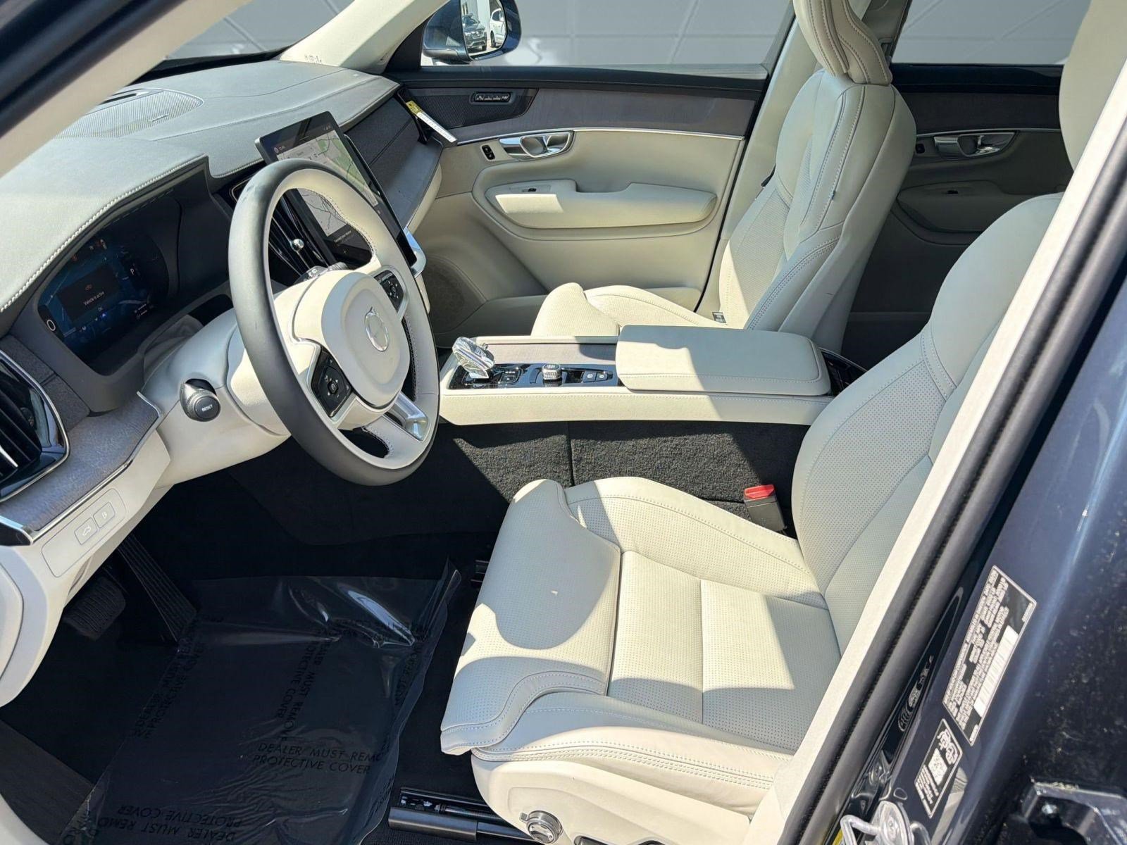 New 2026 Volvo XC90 T8 Ultra w/ Protection Package image 5