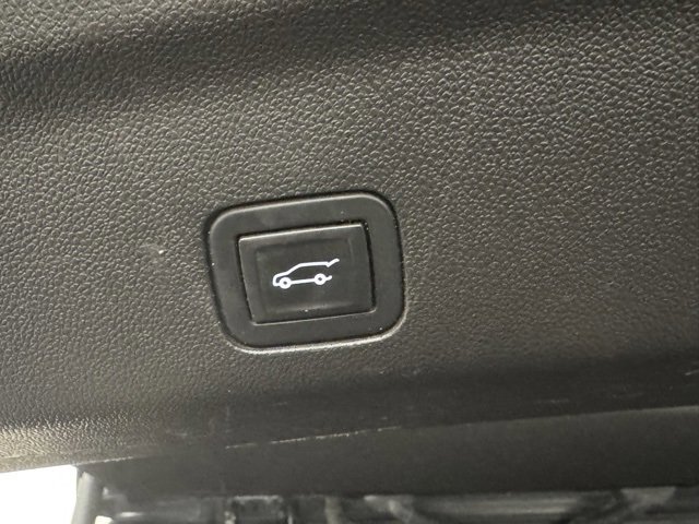 Used 2021 GMC Yukon XL Denali image 38