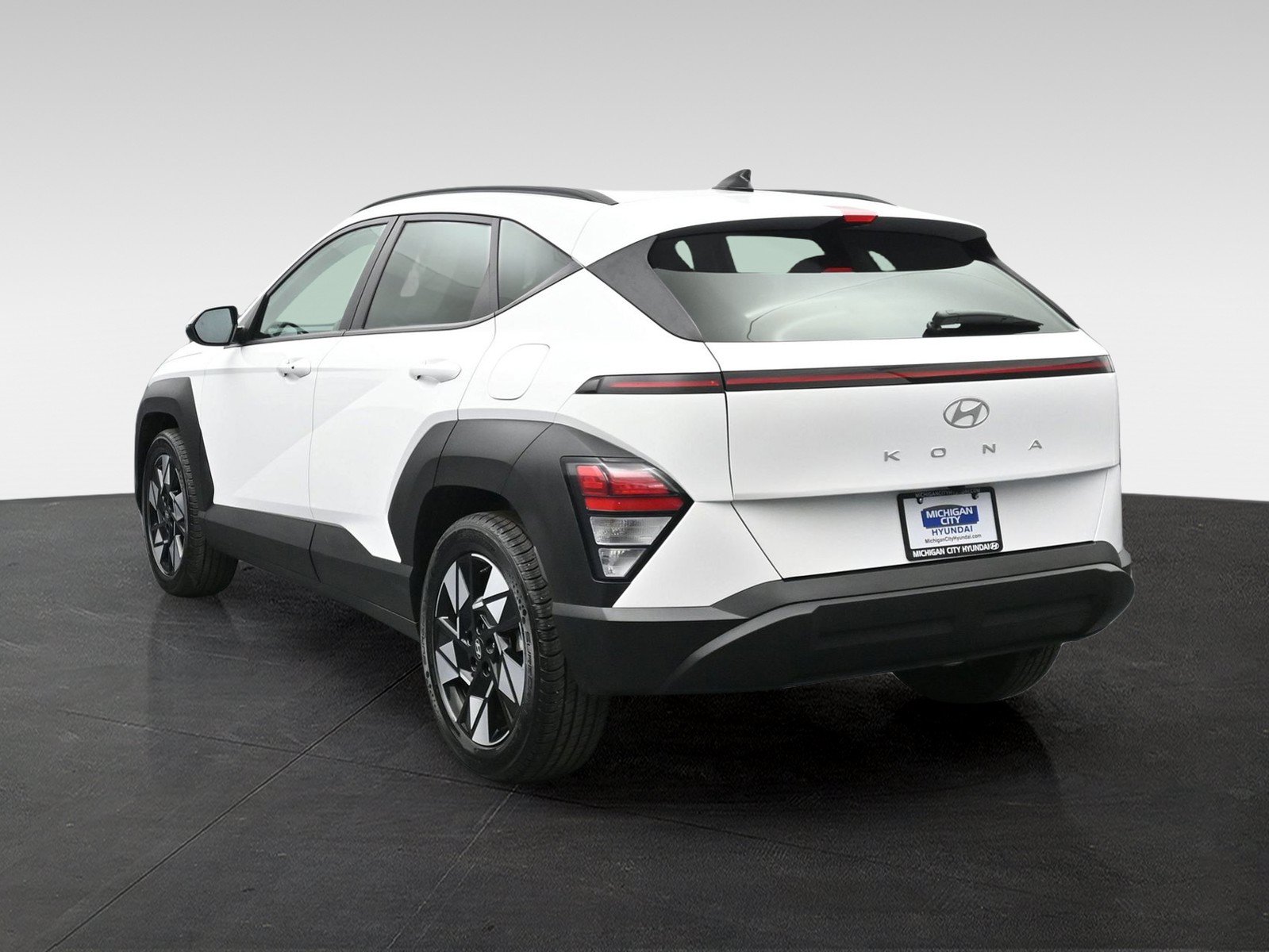 Certified 2024 Hyundai Kona SEL FWD image 2